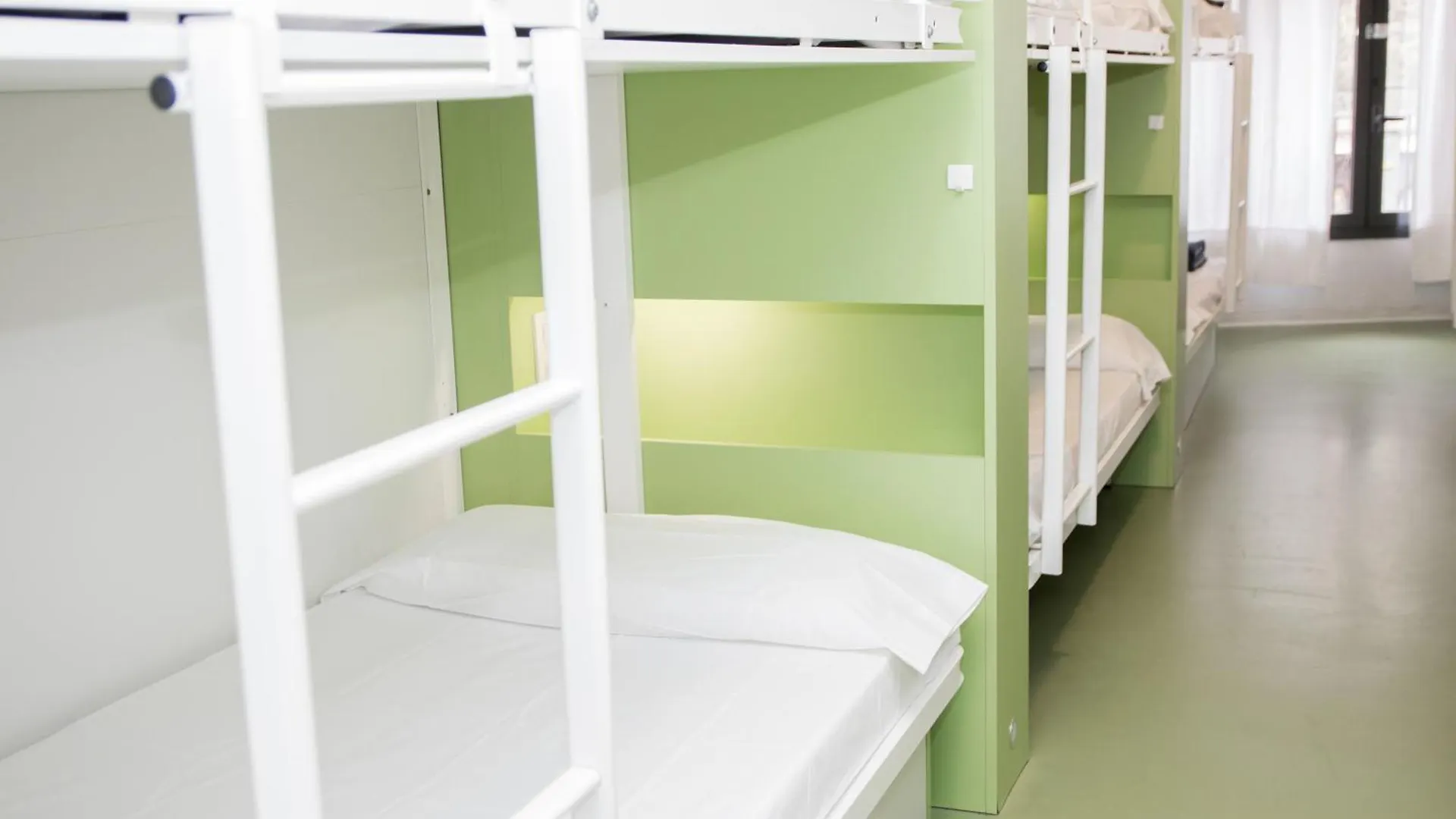 Sant Jordi Hostels Sagrada Familia Barcelona