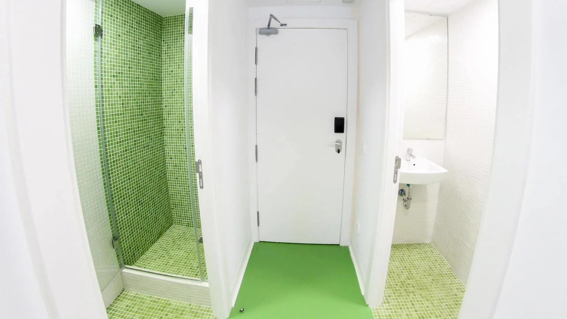 Sant Jordi Hostels Sagrada Familia Barcelona
